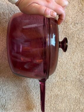 Vision cranberry vintage Pyrex 2.5qt Purple Glass Covered Dish